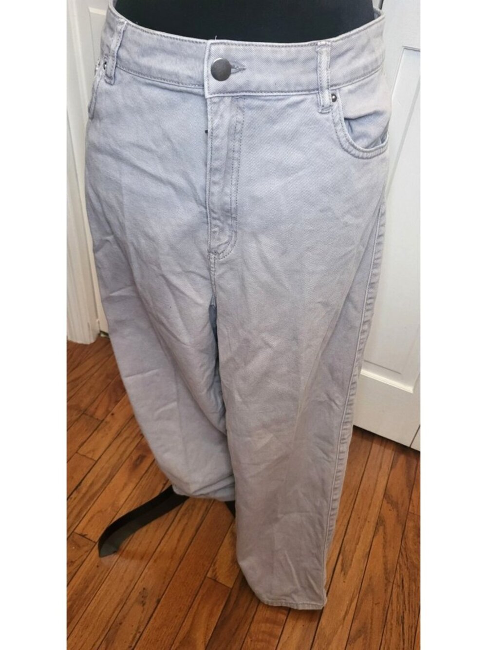H&M Gray Denim Jeans 12 Straight Leg 90s Mom Baggy Relaxed Preppy Minimal Grunge